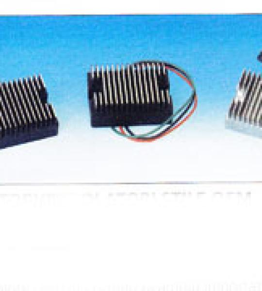 Regolatore nero USA per Harley Big Twin dal 1989 al 1999 o modelli equipaggiati con kit alternatore da 32 Amp