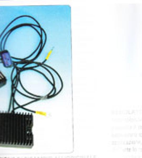Regolatore di tensione di ricambio all'originale per Harley Davidson FLH/FLT dal 2002 al 2005, connettore tipo J
