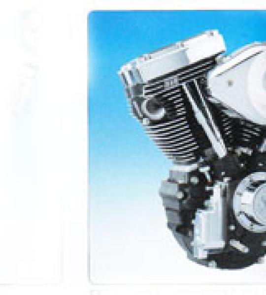Motore S&S serie V 96CI con accensione Super Stock e coperchi bilanceri in fusione cromati, finitura alluminio con copertura camme in fusione
